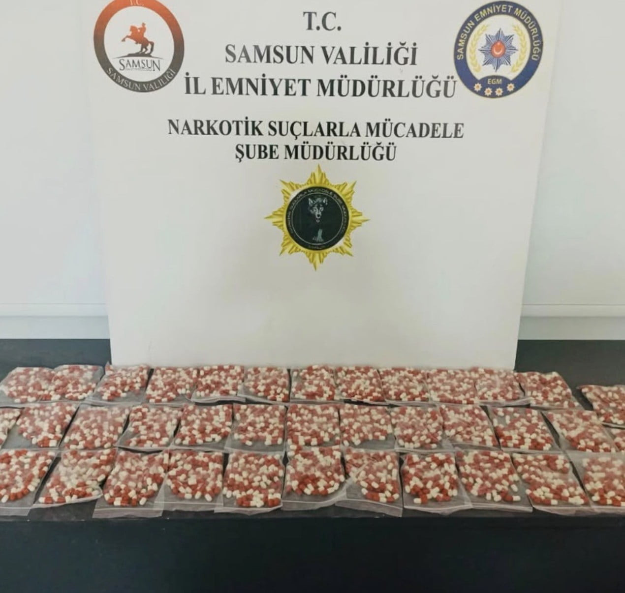SAMSUN’DA 5 İLÇEDE DÜZENLENEN UYUŞTURUCU OPERASYONLARINDA ÇEŞİTLİ TÜR VE MİKTARLARDA UYUŞTURUCU...