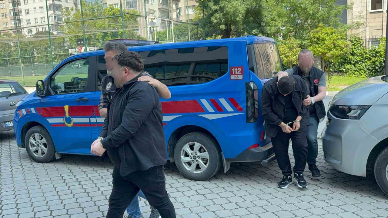 SAMSUN’DA NARKOTİK EKİPLERİNCE DÜZENLENEN OPERASYONDA GÖZALTINA ALINAN 2 ŞÜPHELİ TUTUKLANARAK...