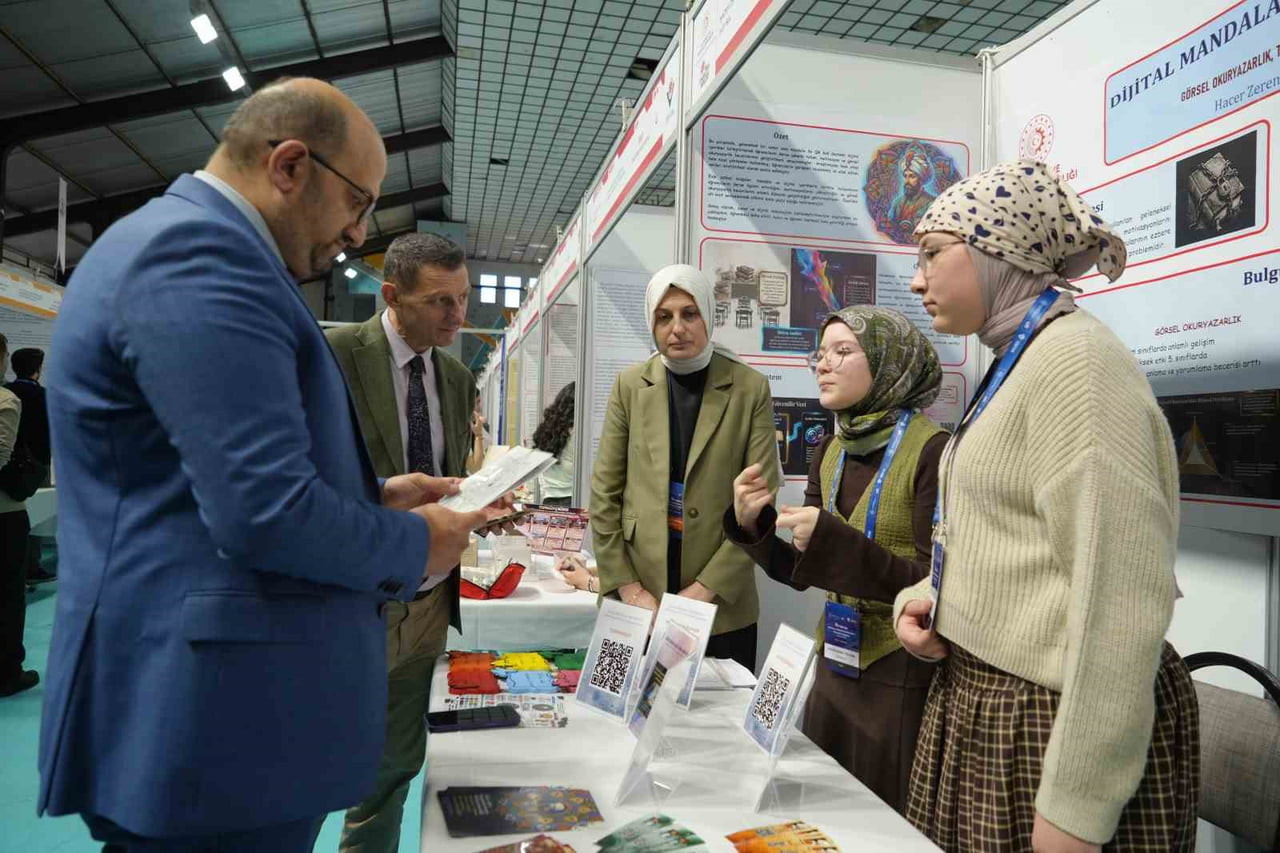SAMSUN’DA ONDOKUZ MAYIS ÜNİVERSİTESİ EV SAHİPLİĞİNDE DÜZENLENEN 20. ORTAOKUL ÖĞRENCİLERİ ARAŞTIRMA...