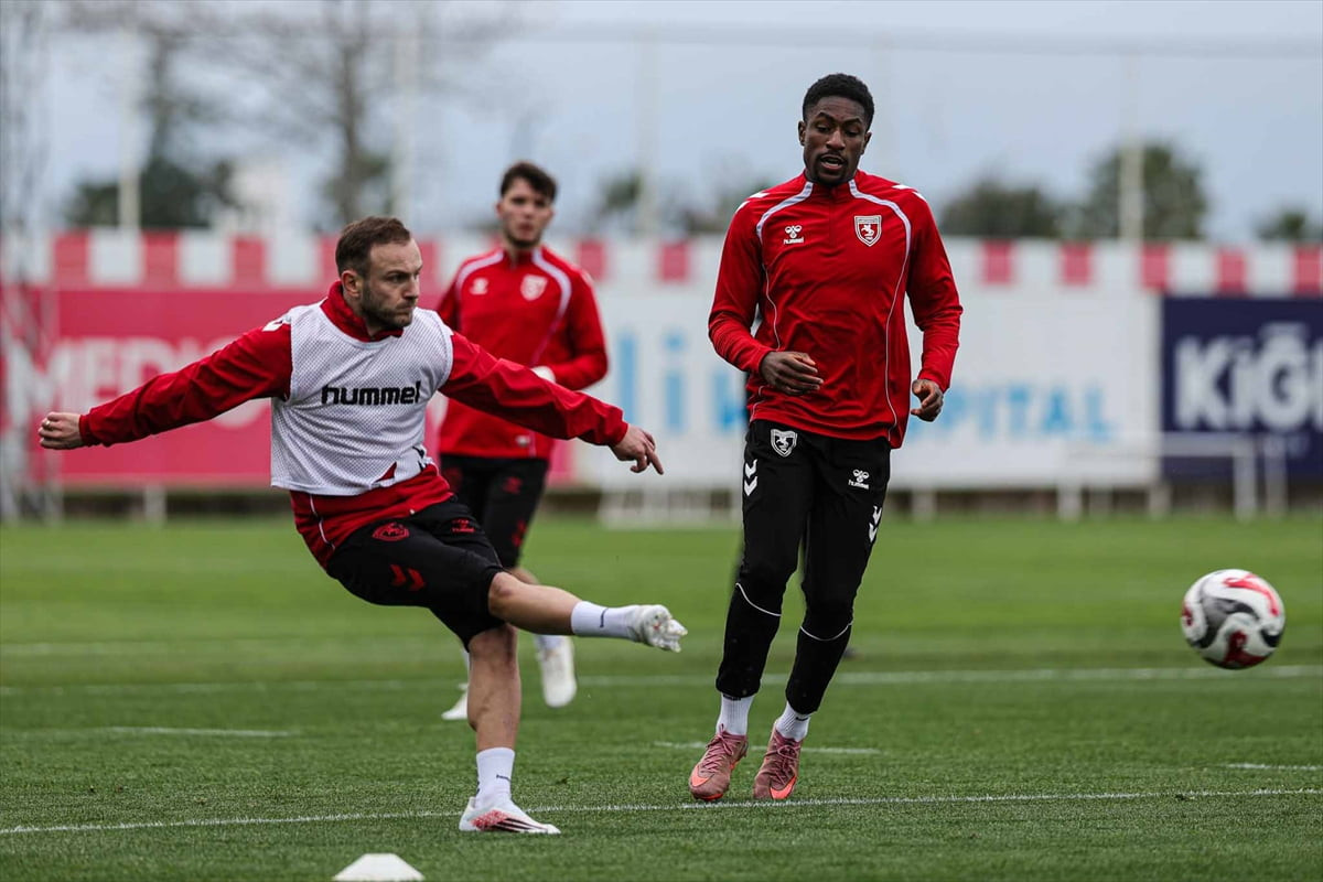 Samsunspor, Trendyol Süper Lig'in 28. haftasında sahasında oynayacağı TÜMOSAN Konyaspor...