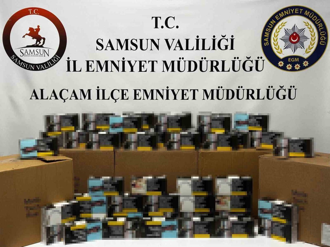 SAMSUN’UN ALAÇAM İLÇESİNDE POLİS EKİPLERİNCE DURDURULAN BİR ARAÇTA 50 BİN ADET DOLU MAKARON ELE...