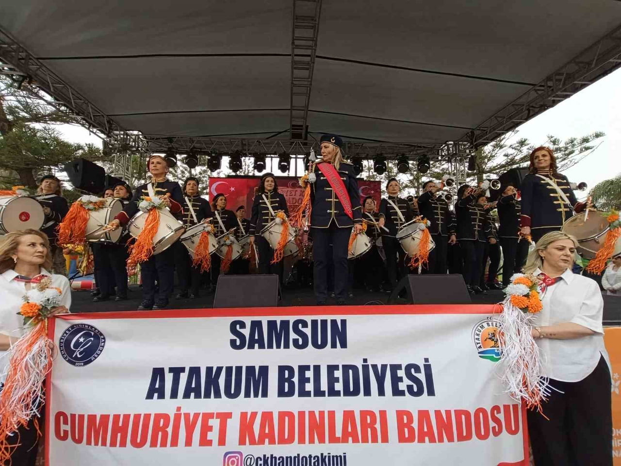 SAMSUN’UN ATAKUM BELEDİYESİ CUMHURİYET KADINLARI BANDOSU, ADANA PORTAKAL ÇİÇEĞİ FESTİVALİNE DAMGA...