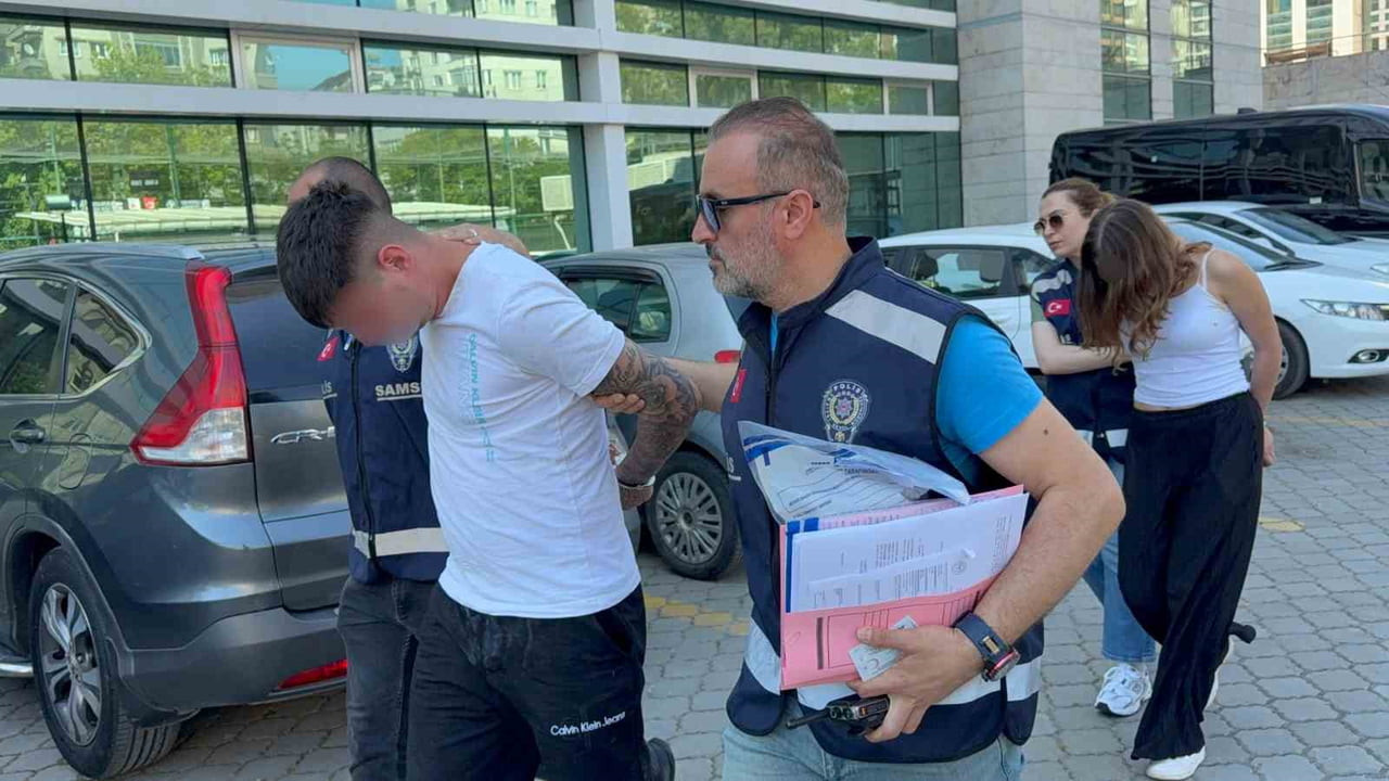 SAMSUN’UN ATAKUM İLÇESİNDE TARTIŞMANIN KAVGAYA DÖNÜŞMESİ SONUCU 1 KİŞİ BIÇAKLA YARALANIRKEN...