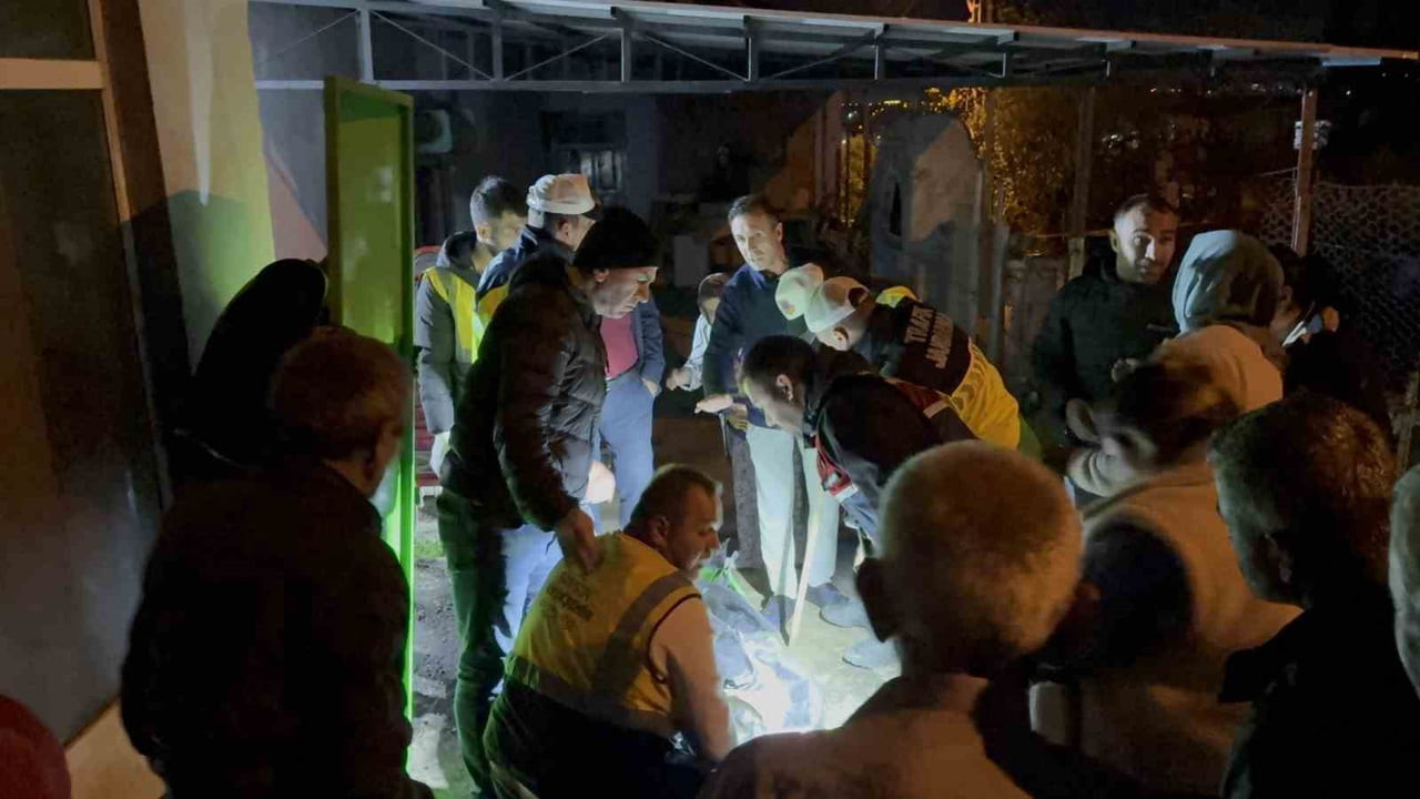SAMSUN’UN İLKADIM İLÇESİNDE BİR KİŞİ, TARTIŞTIĞI BABASINI TABANCAYLA VURARAK ÖLDÜRDÜKTEN SONRA...