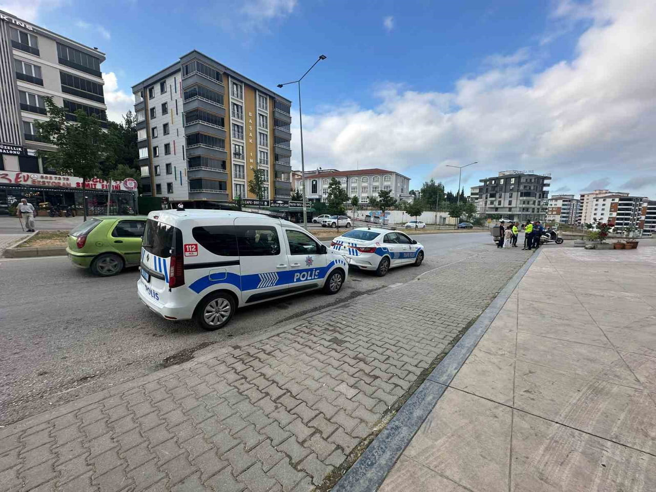 SAMSUN’UN İLKADIM İLÇESİNDE MEYDANA GELEN TRAFİK KAZASINDA MOTOSİKLET SÜRÜCÜSÜ DENGESİNİ...
