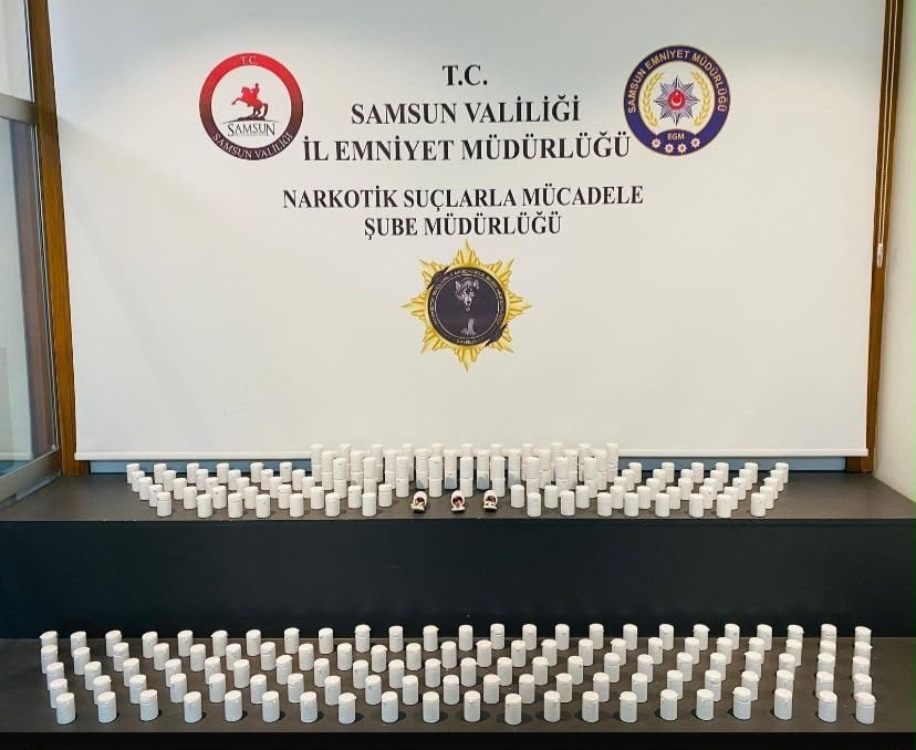 SAMSUN’UN İLKADIM İLÇESİNDE NARKOTİK EKİPLERİNCE BİR İŞ YERİNE DÜZENLENEN OPERASYONDA 11 BİN 650...