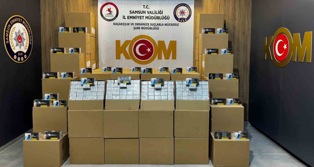 SAMSUN’UN İLKADIM İLÇESİNDE POLİS EKİPLERİNCE DÜZENLENEN OPERASYONDA BİR KAMYONETTE 1 MİLYON 350...