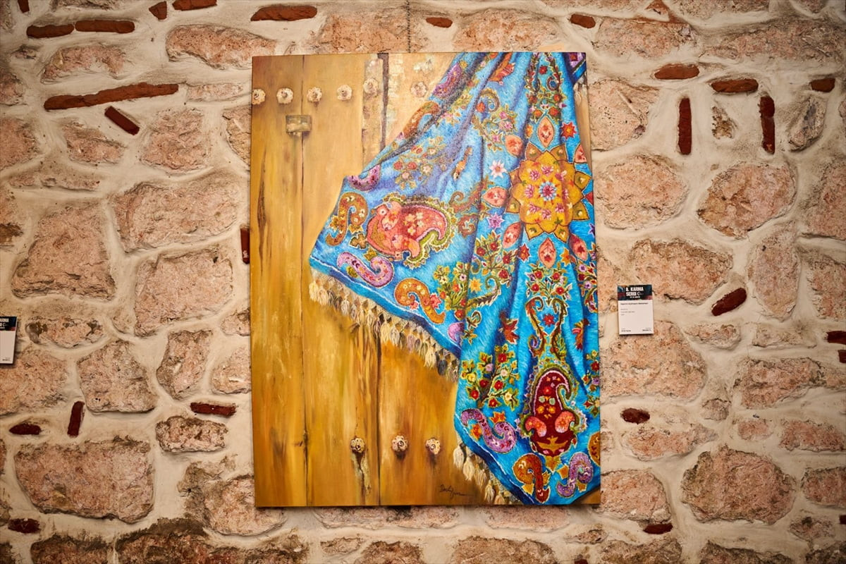  Sanatı dijital çağa taşıma hedefiyle faaliyet gösteren online sanat galerisi İVA Sanat, farklı...