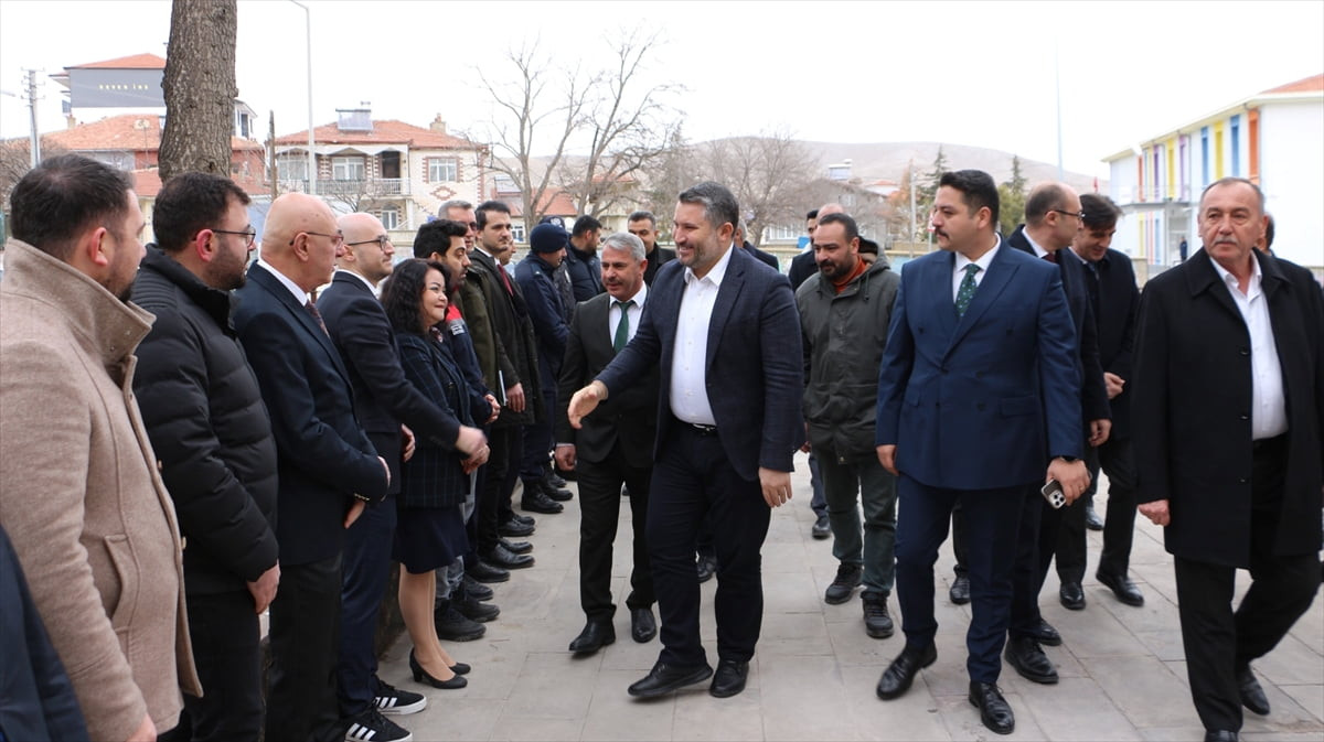 Sanayi ve Teknoloji Bakan Yardımcısı Oruç Baba İnan, Konya'nın Yunak ilçesinde ziyaretlerde...