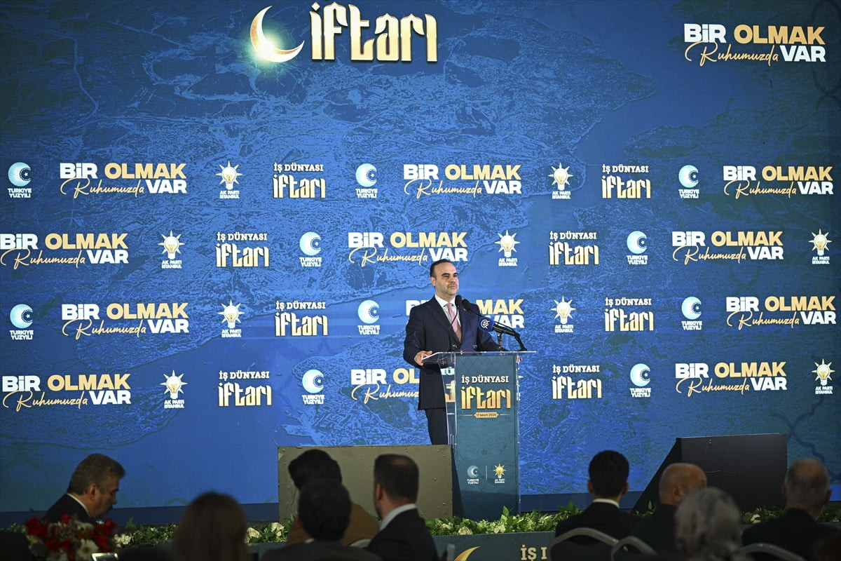 Sanayi ve Teknoloji Bakanı Mehmet Fatih Kacır, AK Parti İstanbul İl Başkanlığı tarafından...