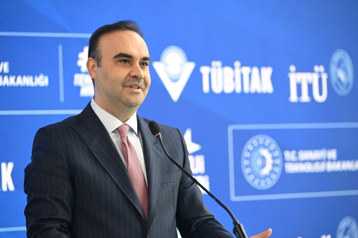 Sanayi ve Teknoloji Bakanı Mehmet Fatih Kacır, İstanbul Teknik Üniversitesi (İTÜ) Milli Teknoloji...