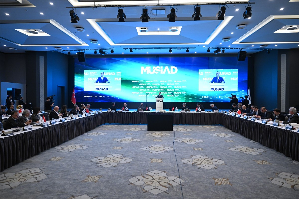 Sanayi ve Teknoloji Bakanı Mehmet Fatih Kacır, İstanbul'da Müstakil Sanayici ve İşadamları Derneği...