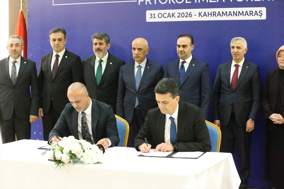 Sanayi ve Teknoloji Bakanı Mehmet Fatih Kacır, Kahramanmaraş'ta Doğu Akdeniz Kalkınma Ajansınca...