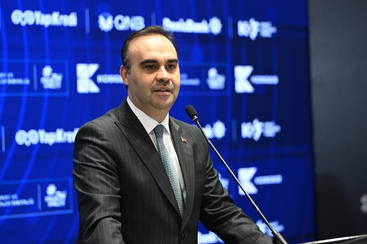 Sanayi ve Teknoloji Bakanı Mehmet Fatih Kacır, KOSGEB ve bankalar arasında düzenlenen Refinansman...