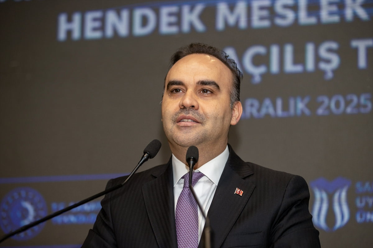 Sanayi ve Teknoloji Bakanı Mehmet Fatih Kacır, "Sakarya Uygulamalı Bilimler Üniversitesi Hendek...