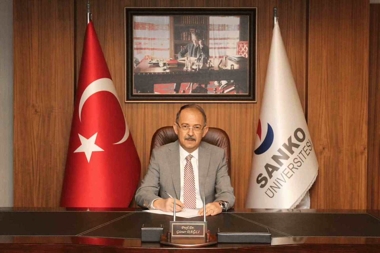 SANKO ÜNİVERSİTESİ REKTÖRÜ PROF. DR. GÜNER DAĞLI, 19 MAYIS ATATÜRK'Ü ANMA, GENÇLİK VE SPOR BAYRAMI...