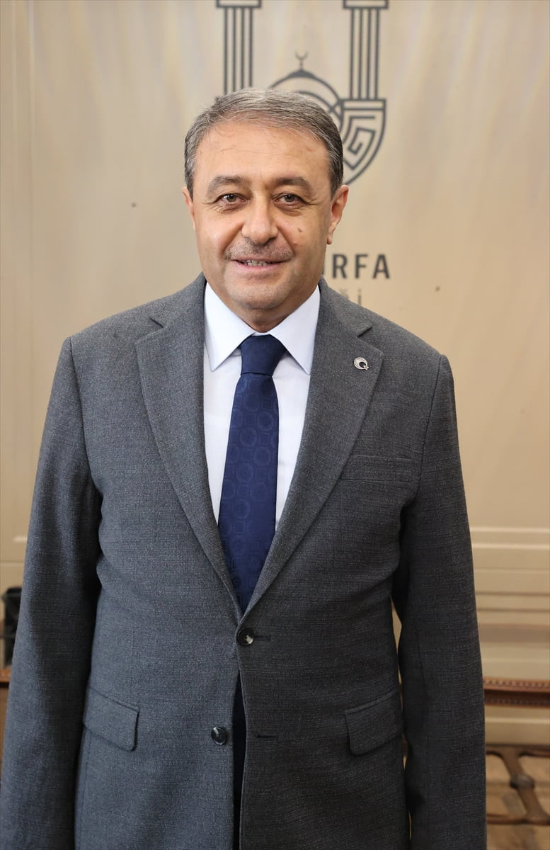 Şanlıurfa Valisi Hasan Şıldak, il genelindeki ilkokul ve ortaokullarda devamsızlık yapan veya hiç...