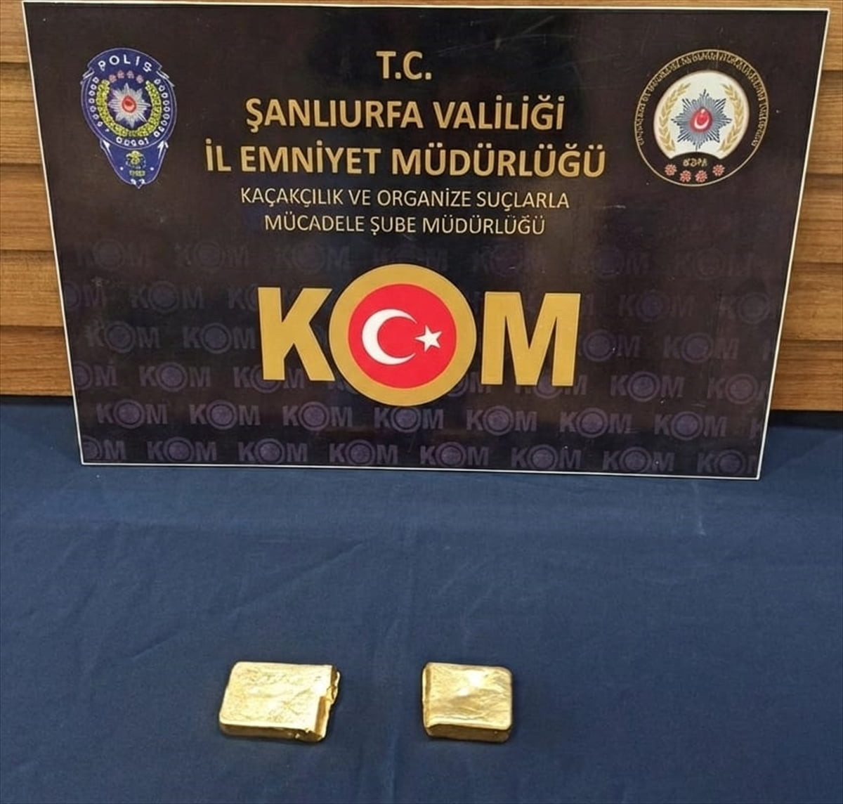 Şanlıurfa'da gümrük kaçağı 999,68 gram saf altın ele geçirildi, gözaltına alınan 1 zanlı...