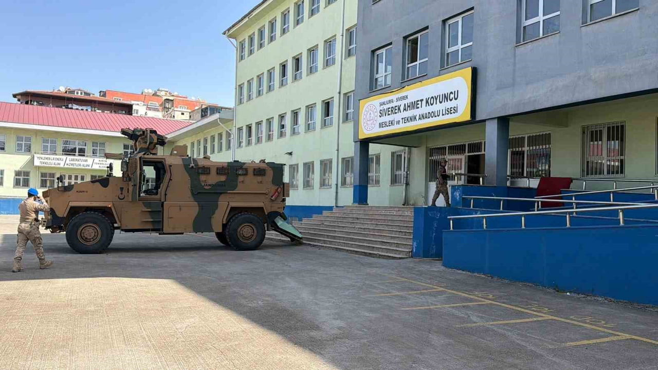 ŞANLIURFA'DA LİSEDE SİLAHLI SALDIRI 13 YARALI