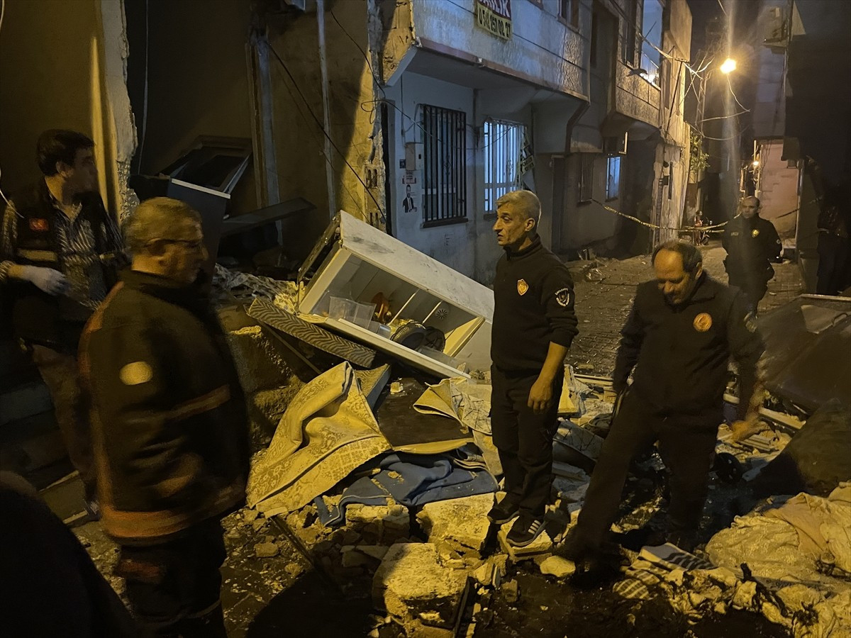 Şanlıurfa'nın Haliliye ilçesinde, piknik tüpünün patlaması sonucu 4 kişi yaralandı. Patlama...