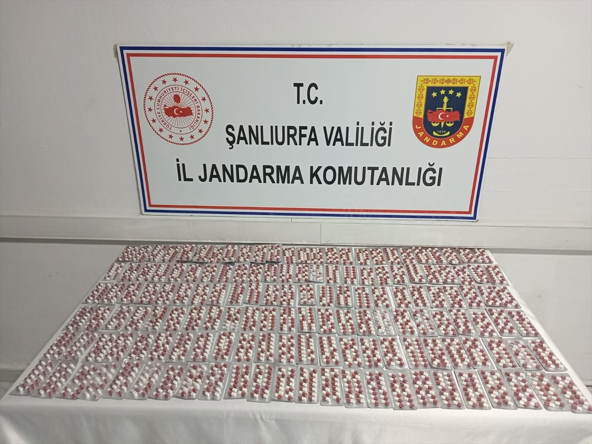 Şanlıurfa'nın Viranşehir ilçesinde 2 bin 128 uyuşturucu hap ele geçirildi, 1 şüpheli gözaltına...