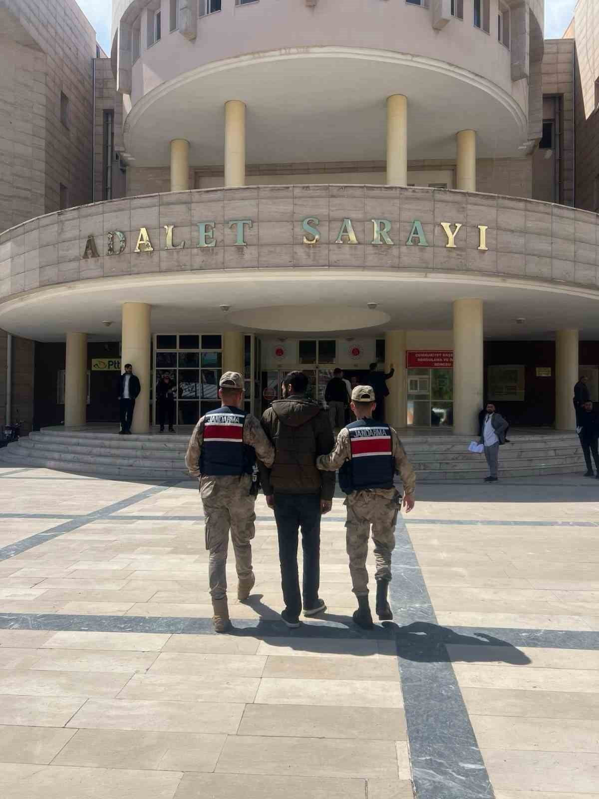 ŞANLIURFA’DA 13 YIL 3 AY HAPİS CEZASI BULUNAN HÜKÜMLÜ YAKALANDI