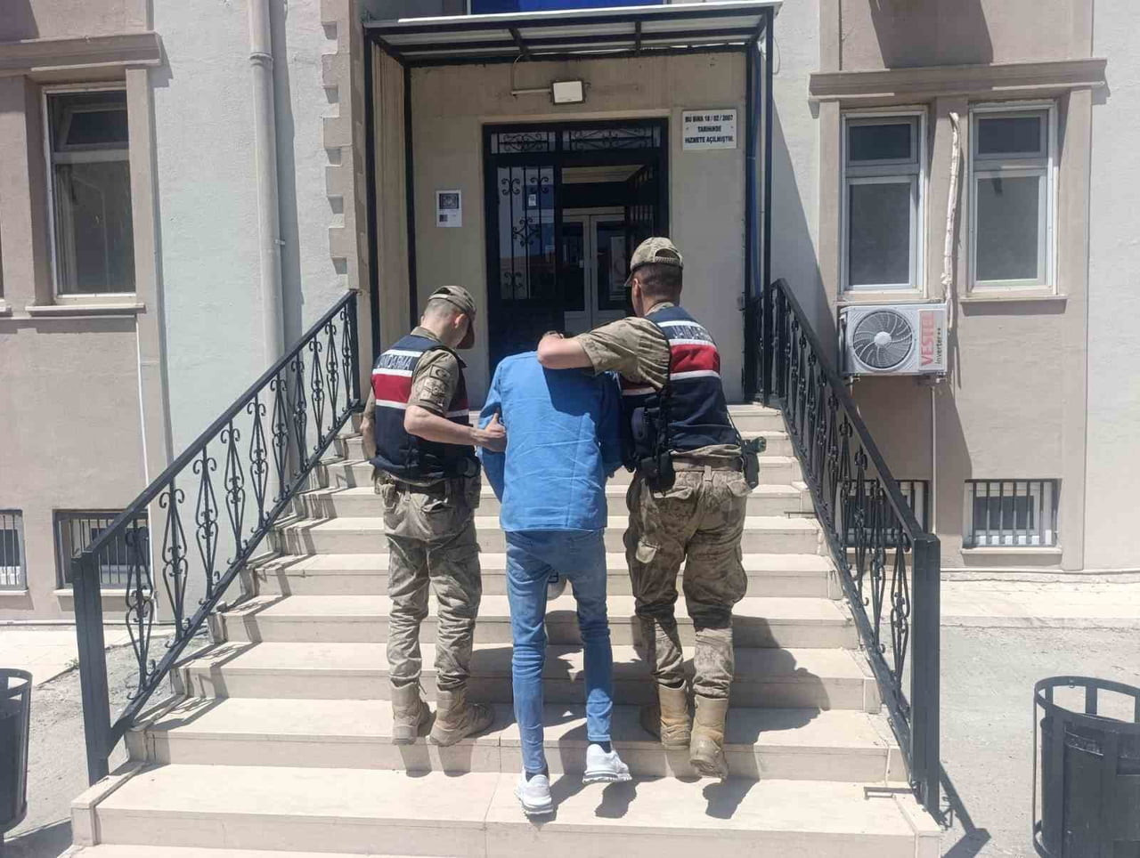 ŞANLIURFA’DA ARANAN 5 HÜKÜMLÜ YAKALANDI