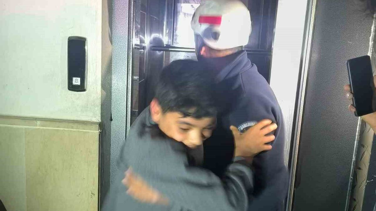 Şanlıurfa'da Asansörde Mahsur Kalan 3 Çocuk Kurtarıldı