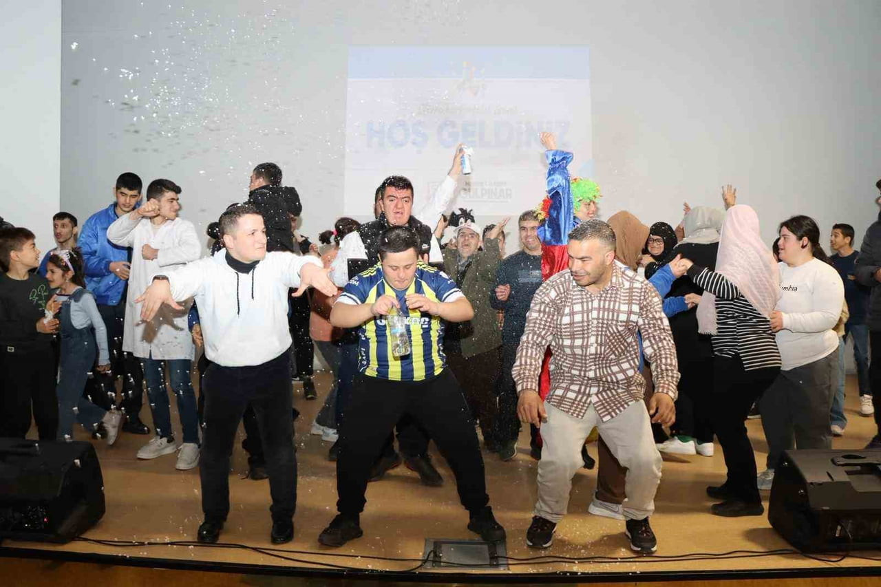 ŞANLIURFA’DA OTİZM FARKINDALIK GÜNÜ ETKİNLİĞİ DÜZENLENDİ