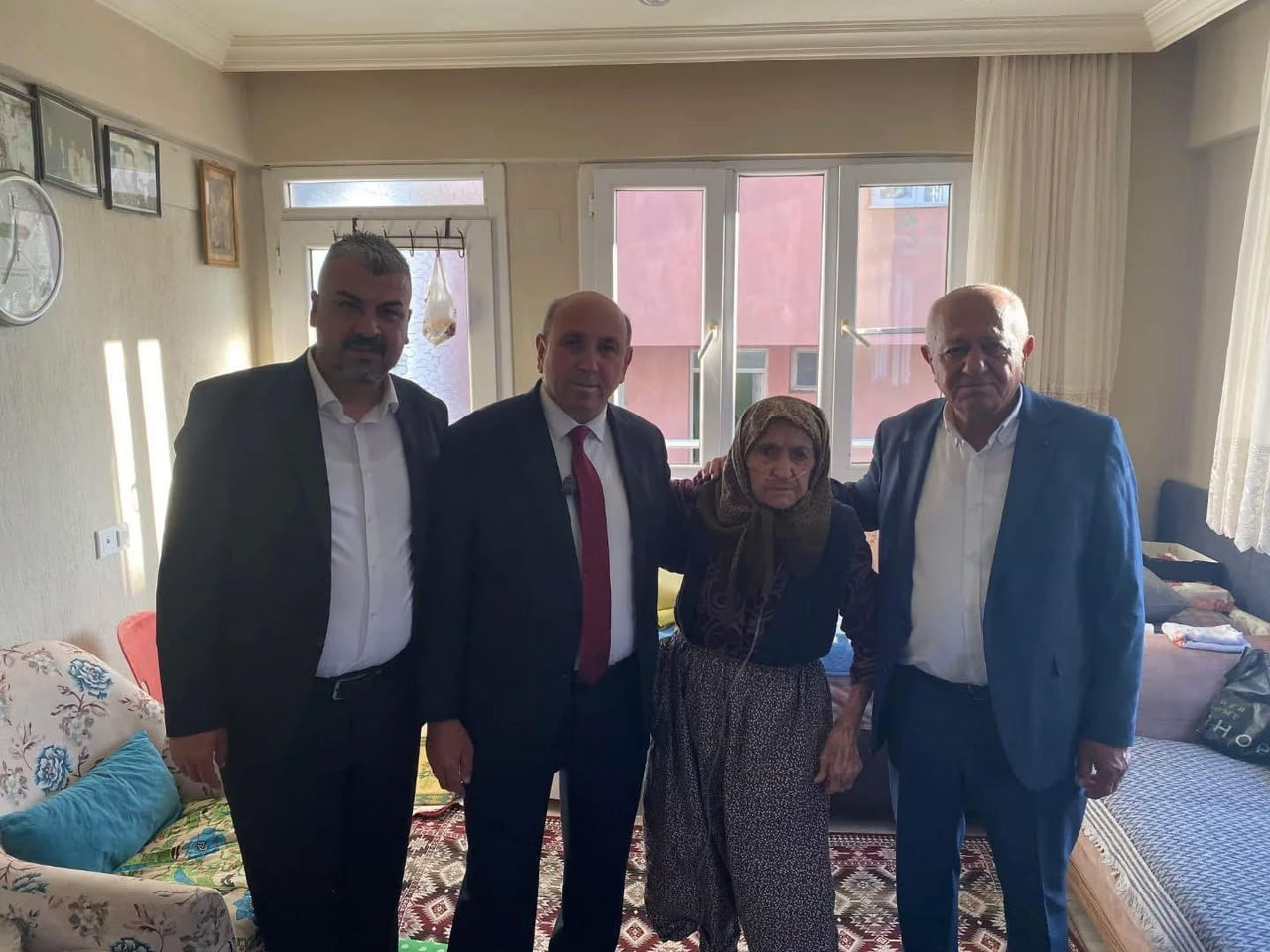 SARIGÖL BELEDİYE BAŞKANI TAHSİN AKDENİZ, KURBAN BAYRAMI NAMAZINI SARIGÖL İLÇESİNE BAĞLI AFŞAR...