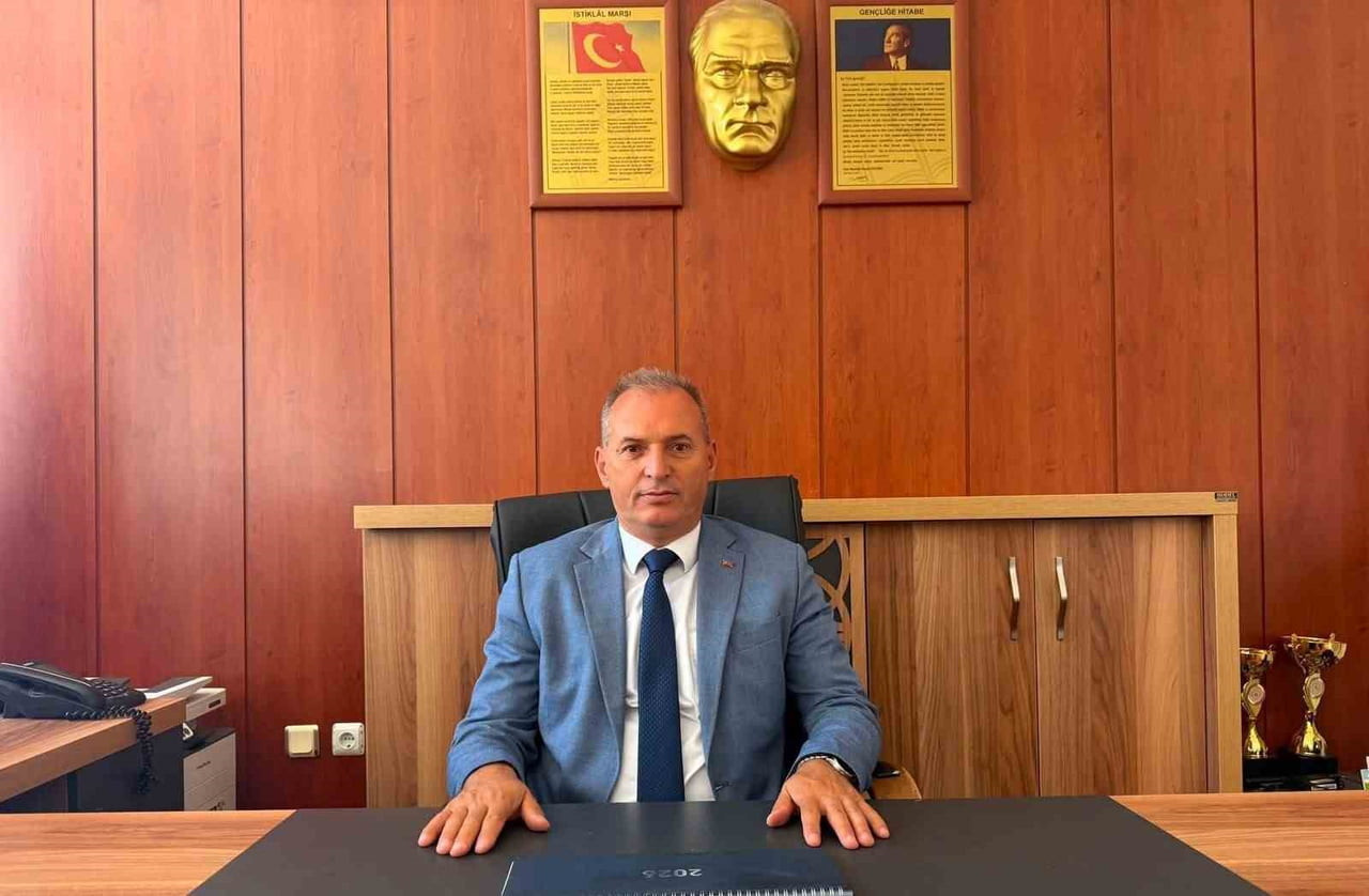 SARIGÖL İLÇE MİLLİ EĞİTİM MÜDÜRLÜĞÜ GÖREVİNE ATANAN YILDIRAY DEMİRTAŞ, GÖREVİNE BAŞLADI. DEMİRTAŞ...