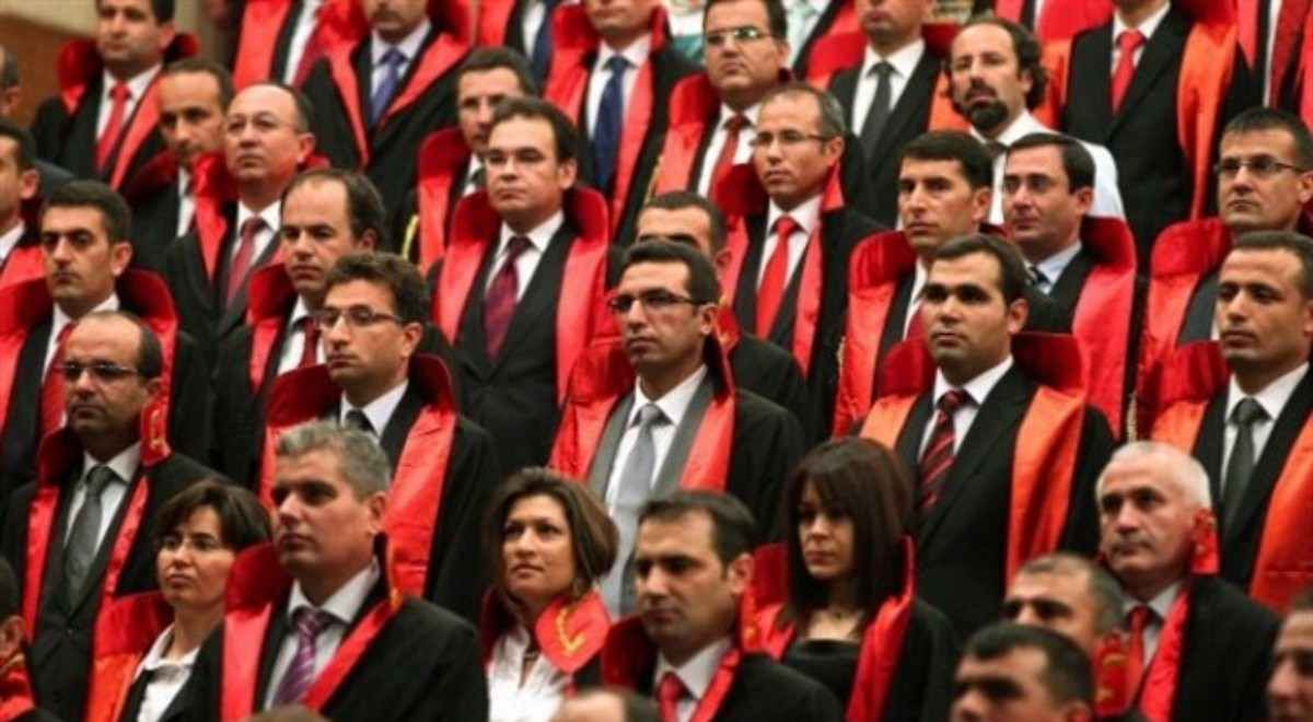 Savcı ne iş yapar, nasıl savcı olunur