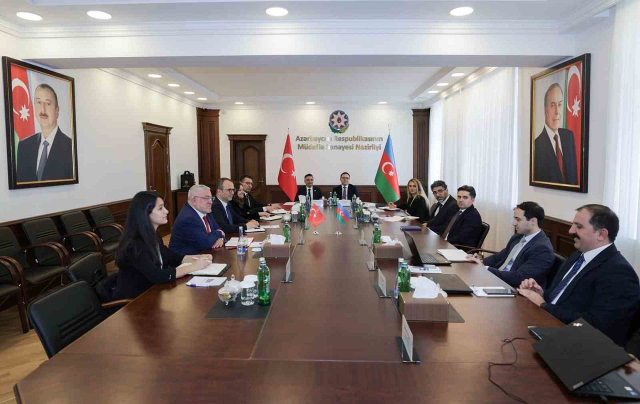 SAVUNMA SANAYİİ BAŞKAN YARDIMCISI HAKAN KARATAŞ İLE AZERBAYCAN SAVUNMA SANAYİİ BAKAN YARDIMCISI...