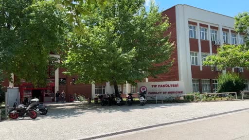 SDÜ Tıp Fakültesi’nde sorular rüşvet karşılığında sızdırıldığı iddiası sınavı iptal...