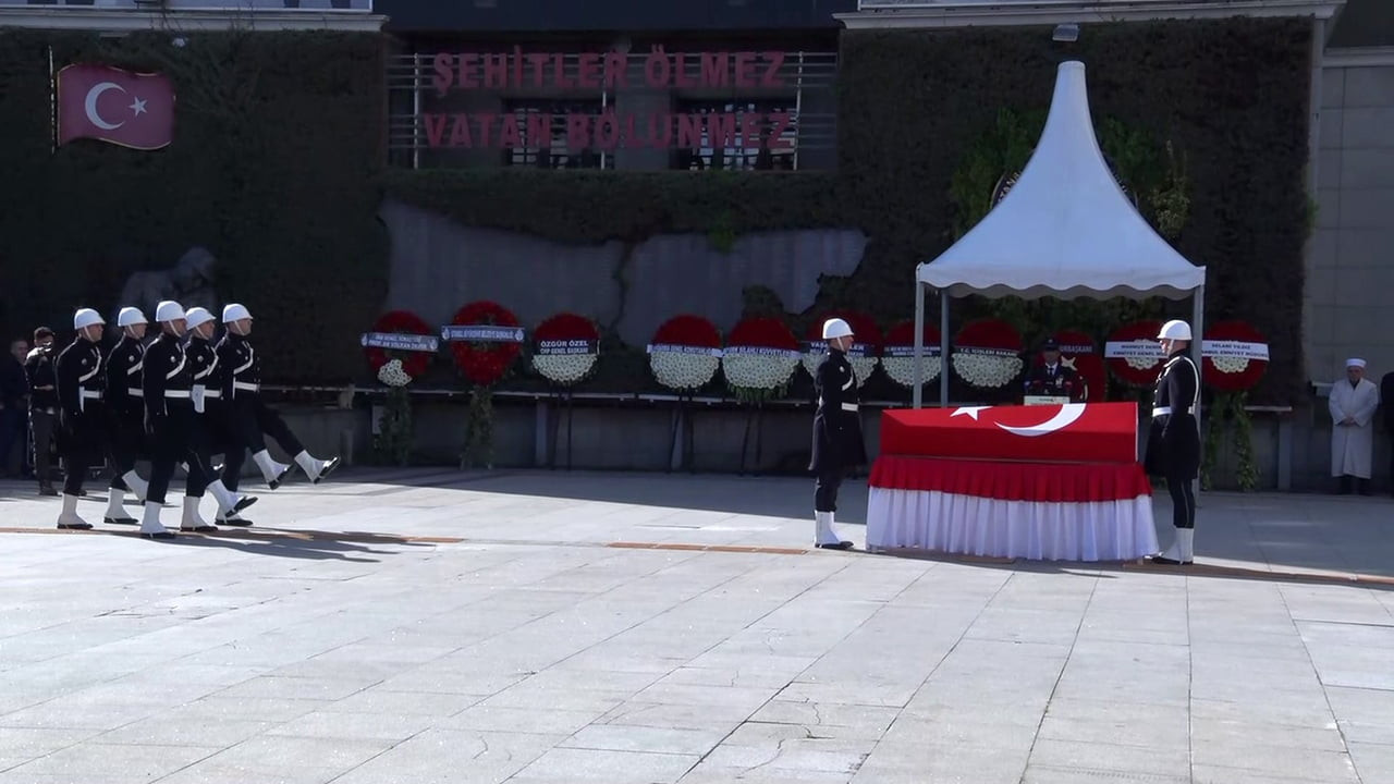 ŞEHİT POLİS MEMURU MUSTAFA AYDIN (29) İÇİN İSTANBUL EMNİYET MÜDÜRLÜĞÜ'NDE TÖREN...