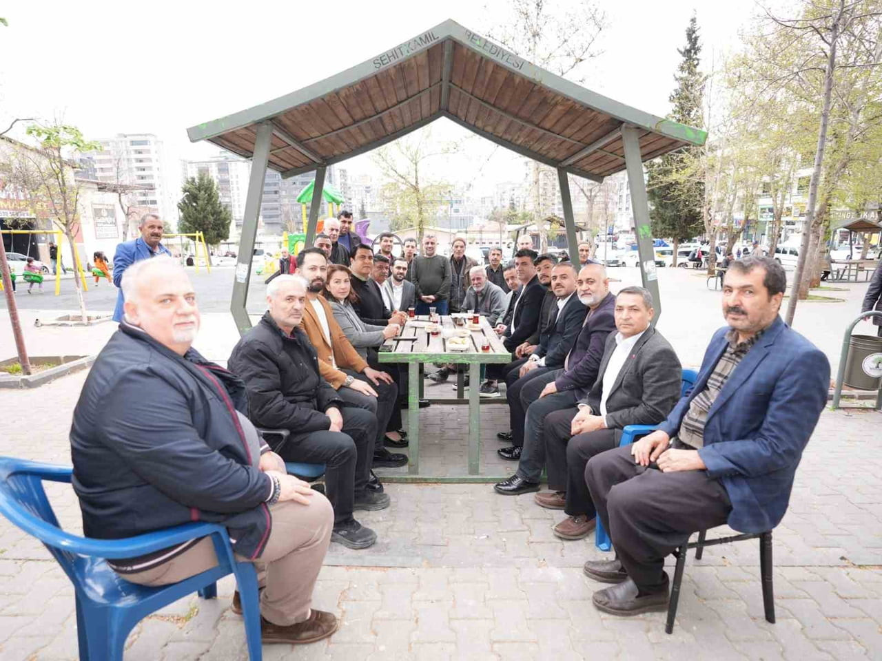 ŞEHİTKAMİL BELEDİYE BAŞKANI UMUT YILMAZ, İLÇE GENELİNDE SÜRDÜRDÜĞÜ SAHA ZİYARETLERİ KAPSAMINDA...