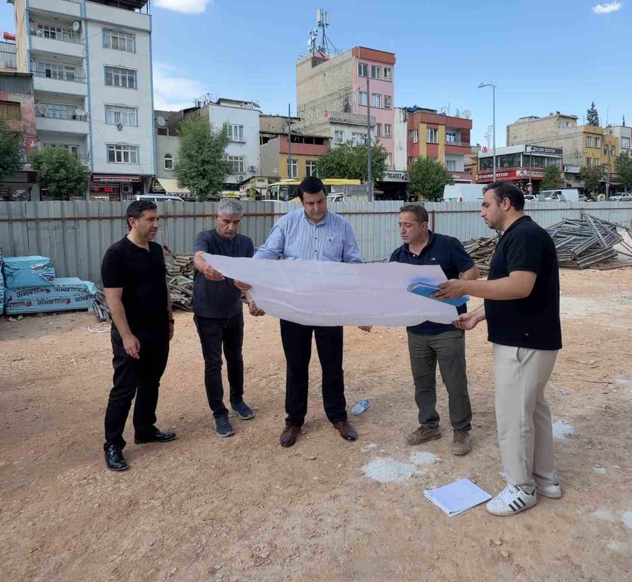ŞEHİTKAMİL BELEDİYE BAŞKANI UMUT YILMAZ, İLÇENİN FARKLI MAHALLELERİNDE YAPIMI DEVAM EDEN PROJELERİ...