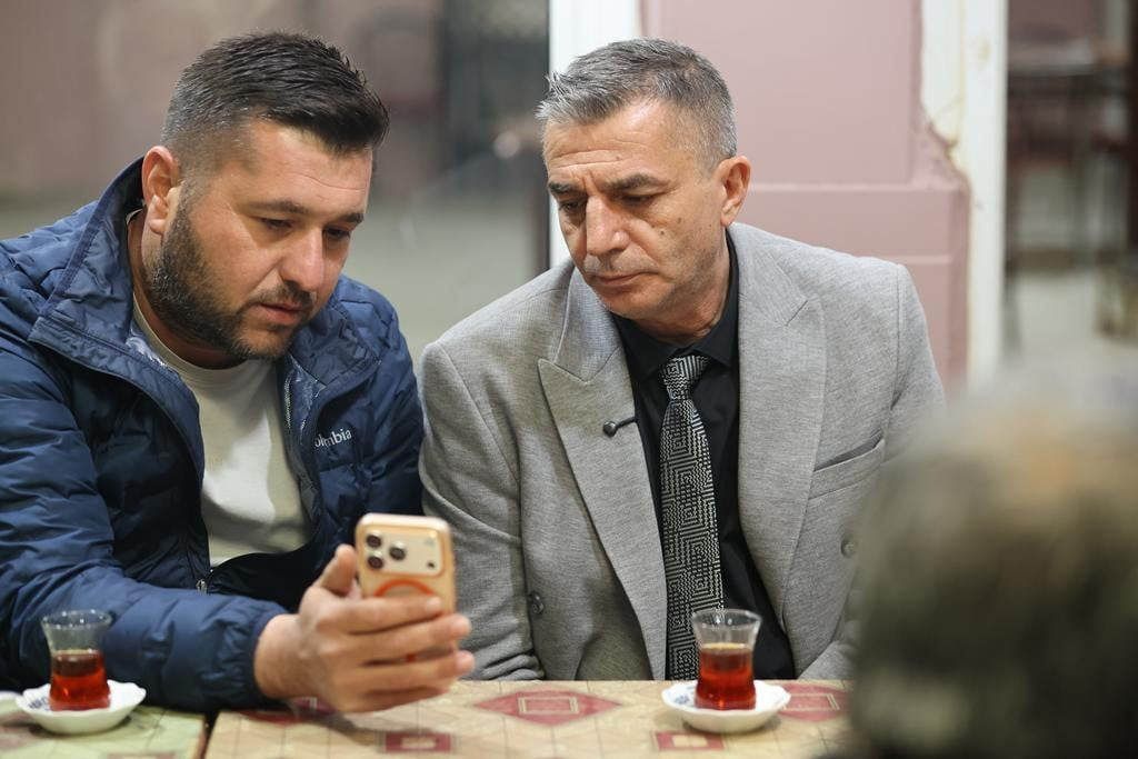 ŞEHZADELER BELEDİYE BAŞKANI HAKAN ŞİMŞEK, TEPECİK VE TİLKİSÜLEYMANİYE MAHALLELERİNDE VATANDAŞLARLA...