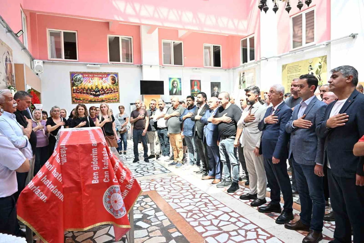ŞEHZADELER BELEDİYE BAŞKANI HAKAN ŞİMŞEK’İN ANNESİ GÜLŞİNAZ ŞİMŞEK, TEDAVİ GÖRDÜĞÜ HASTANEDE...