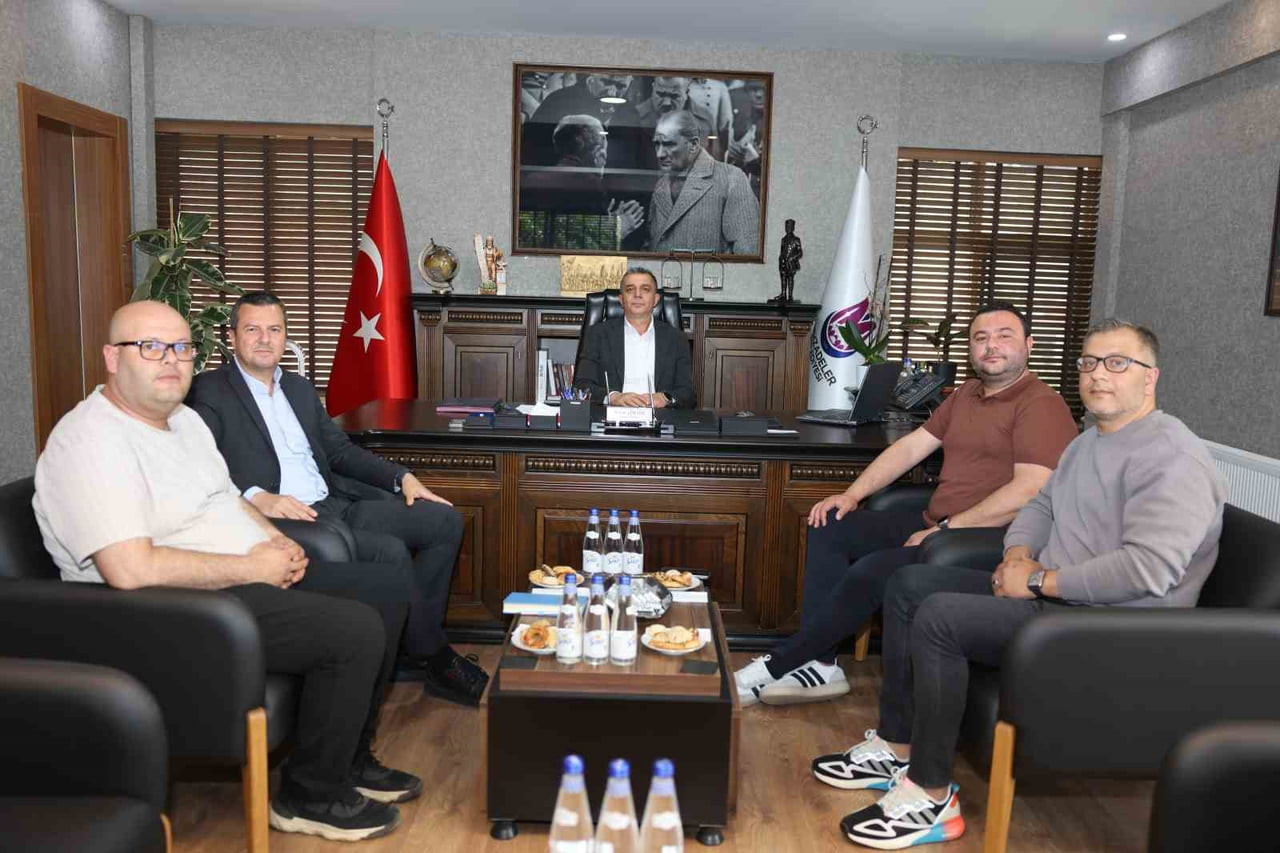 ŞEHZADELER BELEDİYESİ’NDE GERÇEKLEŞTİRİLEN İMZA TÖRENİNE ŞEHZADELER BELEDİYE BAŞKANI HAKAN ŞİMŞEK...