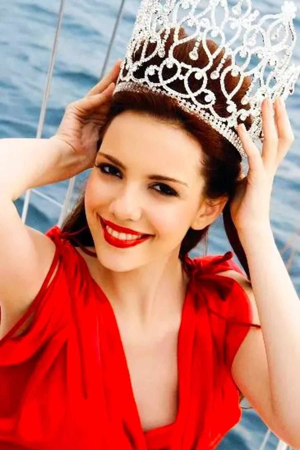 Selen Soyder kimdir