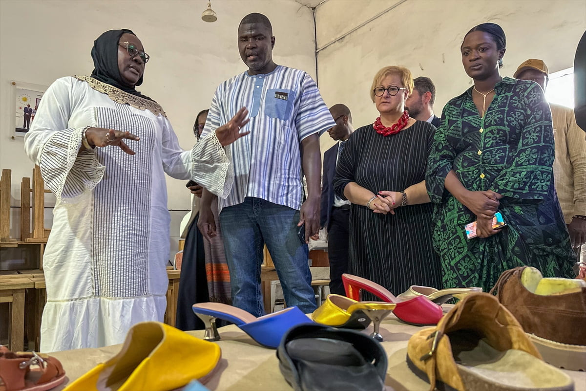 Senegal Kültür, El Sanatları ve Turizm Bakanı Amadou Ba (sol 2), Türk İşbirliği ve Koordinasyon...