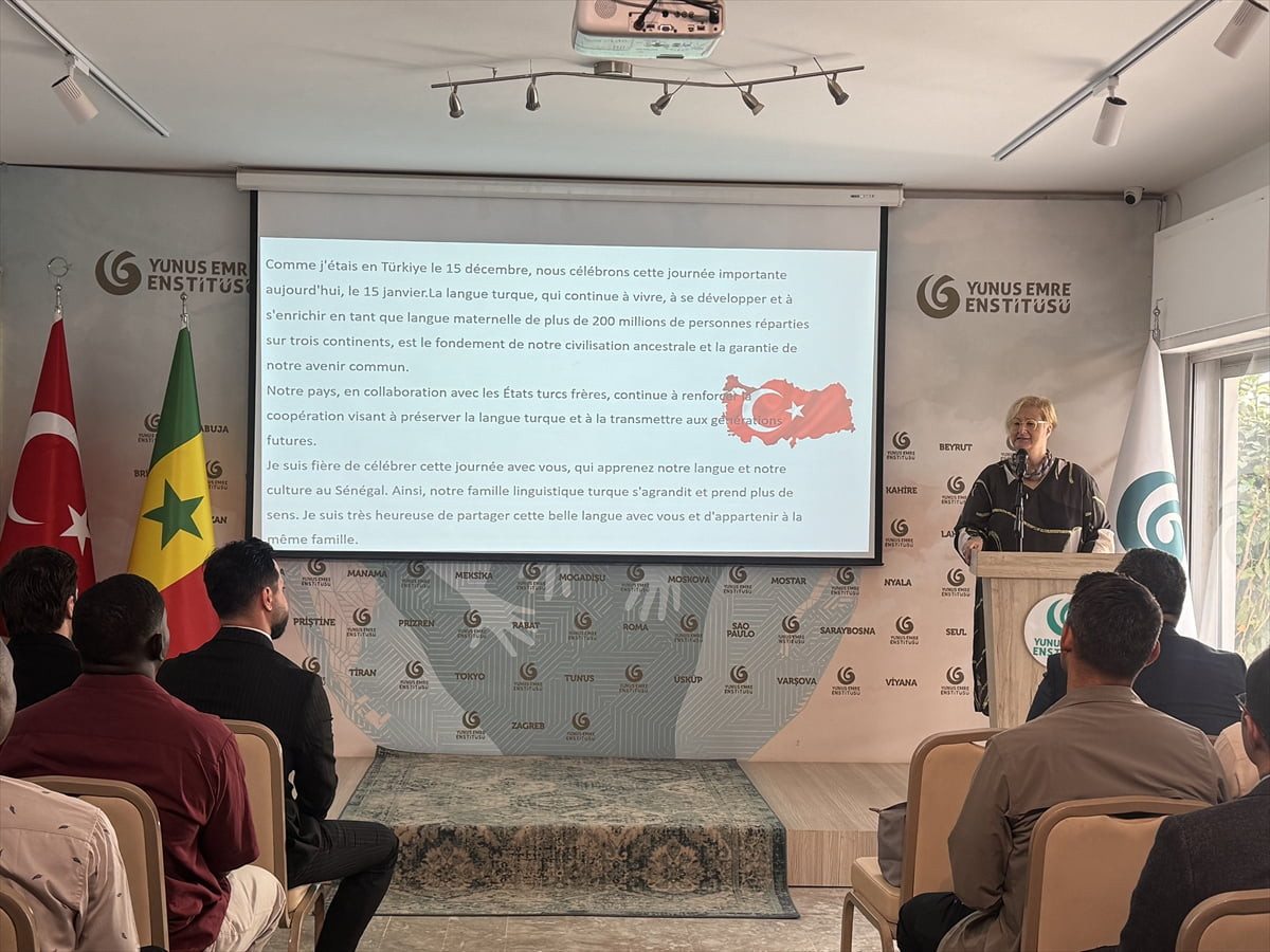Senegal'de Türkiye'nin Dakar Büyükelçiliği ile Dakar Yunus Emre Enstitüsü (YEE), 15 Aralık Dünya...