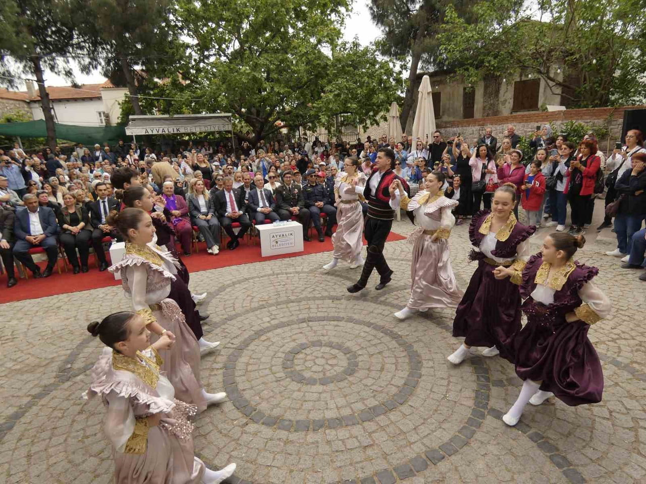 ŞENLİKLERDE ÇEŞİTLİ GÖSTERİLER SUNULDU