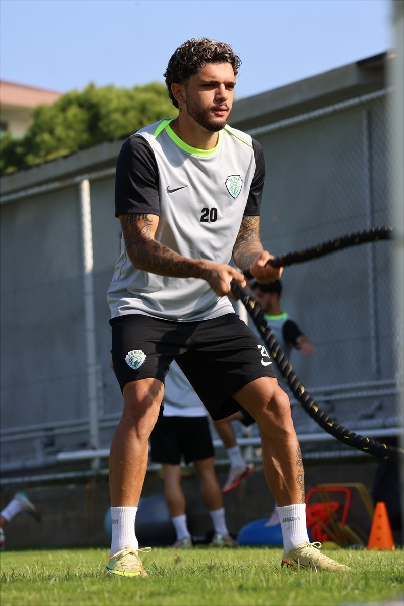 Serikspor, Trendyol 1. Lig'in 13. haftasında Sakaryaspor ile deplasmanda oynayacağı maçın...