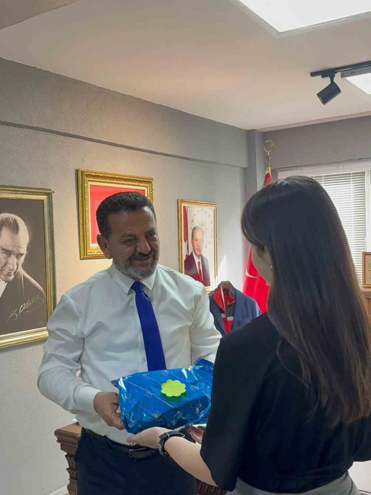 ŞEYH EDEBALİ'NİN 700. YILI ANISINA ÖDÜL TAKDİMİ
