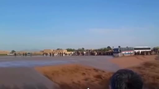 Şiddetli yağışların yol açtığı sellerde Afganistan'da en az 28, Pakistan'da ise 19 kişi hayatını...