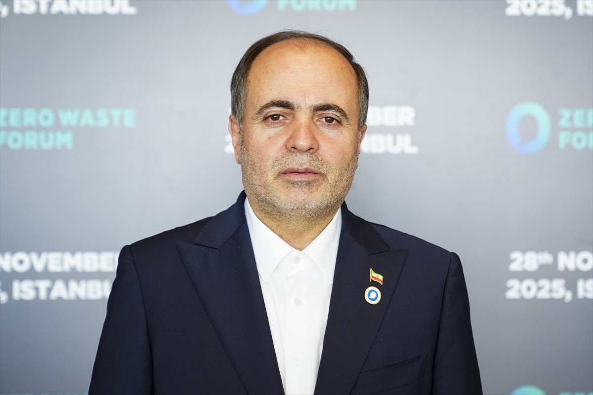 Sıfır Atık Hareketi'nin kurucusu ve Sıfır Atık Vakfı Onursal Başkanı Emine Erdoğan'ın...