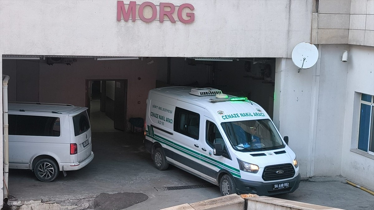 Siirt'te bir kadın, evinde bıçaklanmış halde ölü bulundu. Olay yerindeki incelemenin ardından...