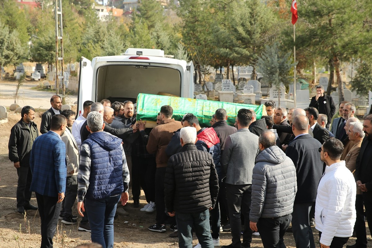 Siirt'te, evinde ölü bulunan Siirt Üniversitesi İktisadi ve İdari Bilimler Fakültesi İktisat...